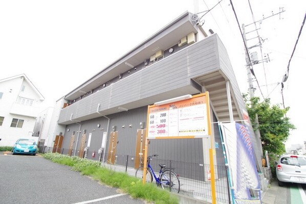 フローラ共和の物件外観写真